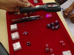03_Gemmology_course.JPG